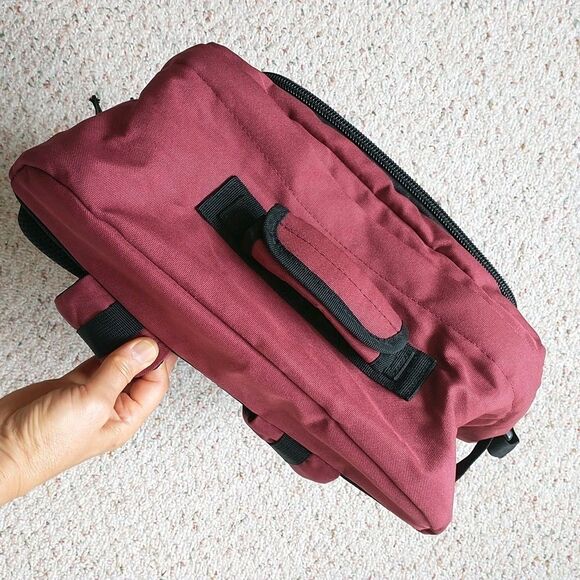 Cabin Max Metz ~30L Hand Luggage Backpack Red Burgundy 50x37x17 cm - Picture 6 of 11